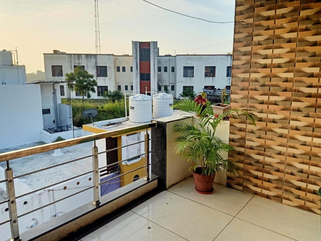 Bhavya Homestay Garudeshwar Экстерьер фото